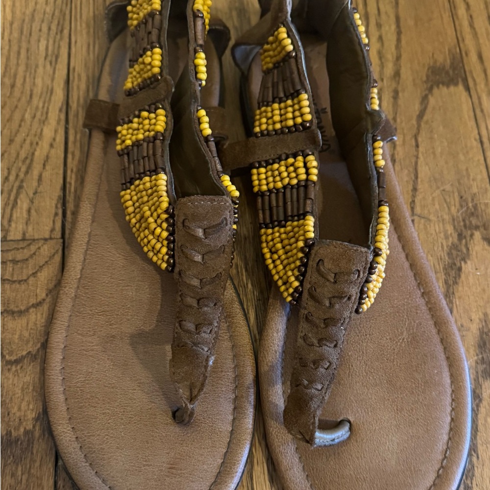 Minnetonka Thong Sandals Brown Beaded Leather Zip Straps Women's US 10